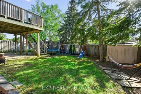 18 Fox Run Lane Bradford West Gwillimbury ON L3Z 2Z3