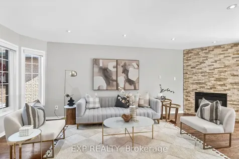 18 Fox Run Lane Bradford West Gwillimbury ON L3Z 2Z3