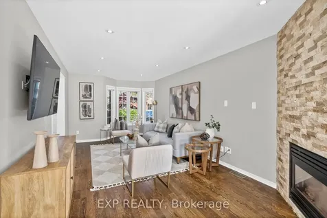 18 Fox Run Lane Bradford West Gwillimbury ON L3Z 2Z3