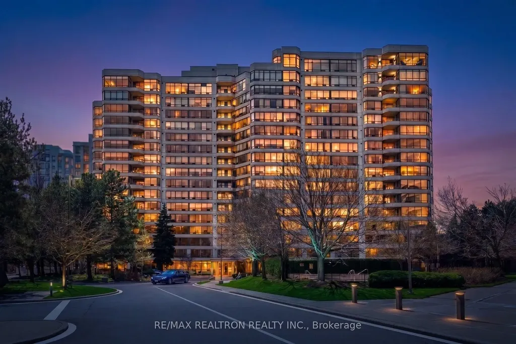 110 Promenade Circle Vaughan ON L4J 7W8