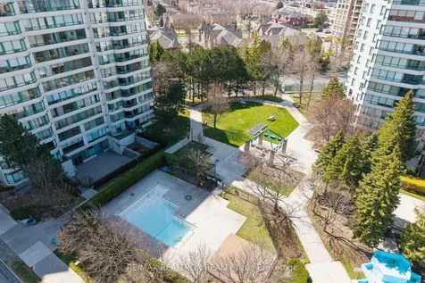 110 Promenade Circle Vaughan ON L4J 7W8