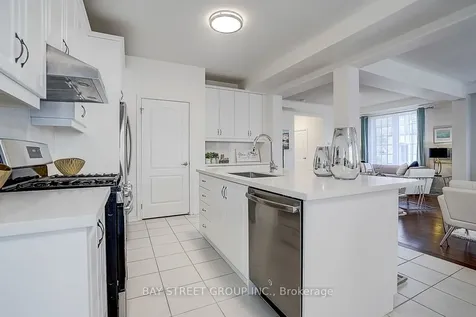713 Dillman Avenue Newmarket ON L3X 0J8