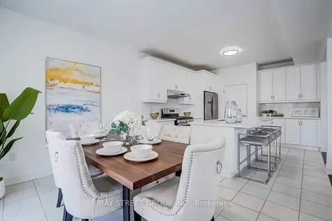 713 Dillman Avenue Newmarket ON L3X 0J8