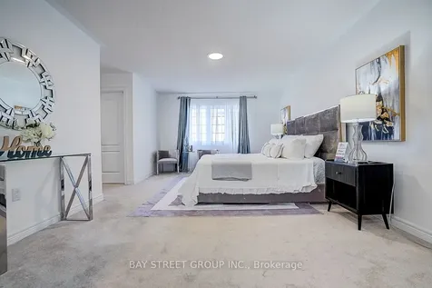 713 Dillman Avenue Newmarket ON L3X 0J8