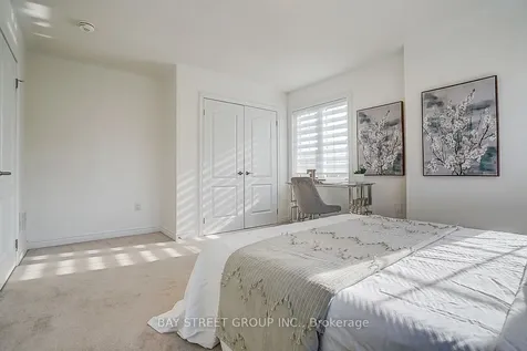 713 Dillman Avenue Newmarket ON L3X 0J8