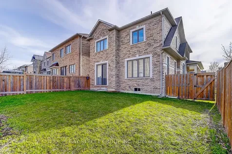 713 Dillman Avenue Newmarket ON L3X 0J8