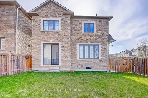 713 Dillman Avenue Newmarket ON L3X 0J8