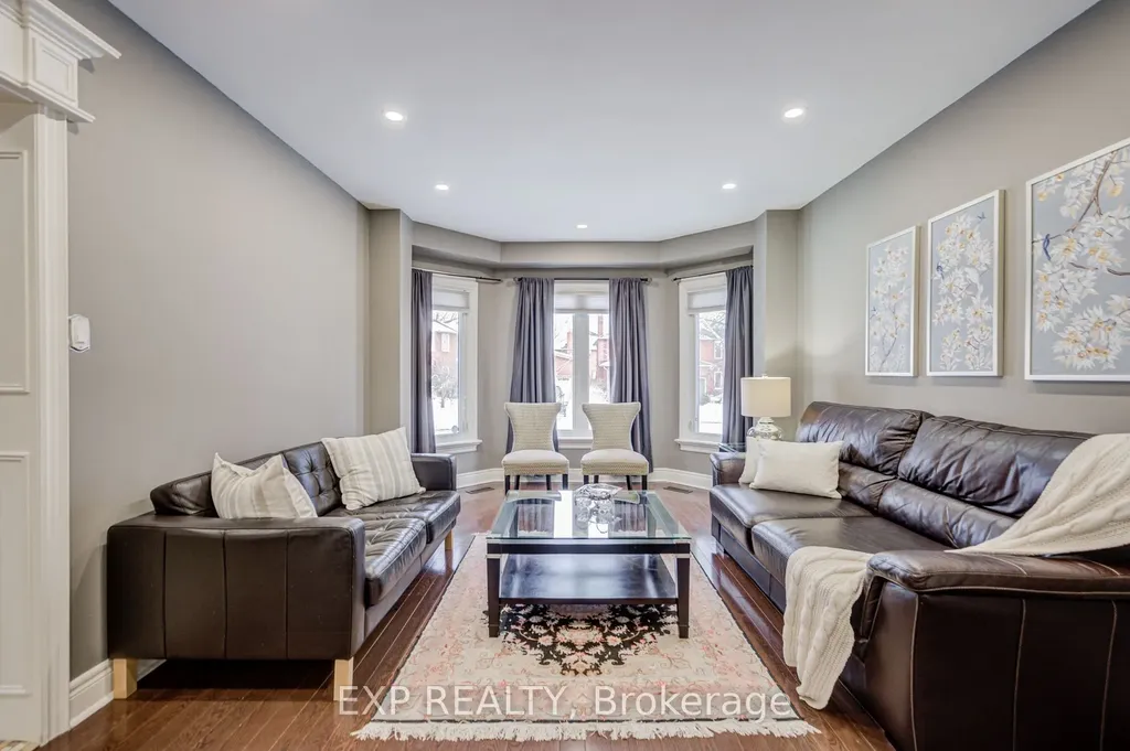 372 Greenock Drive Vaughan ON L6A 1M5