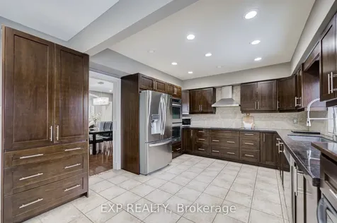 372 Greenock Drive Vaughan ON L6A 1M5