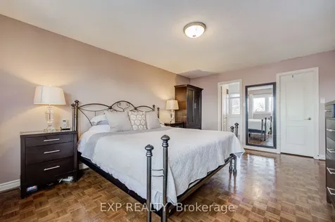 372 Greenock Drive Vaughan ON L6A 1M5