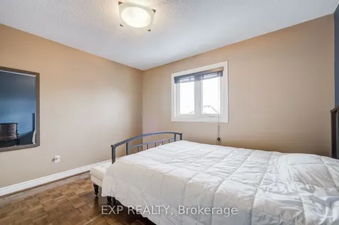 372 Greenock Drive Vaughan ON L6A 1M5