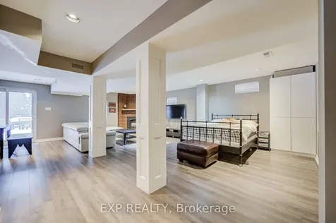 372 Greenock Drive Vaughan ON L6A 1M5