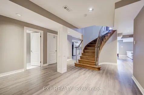 372 Greenock Drive Vaughan ON L6A 1M5