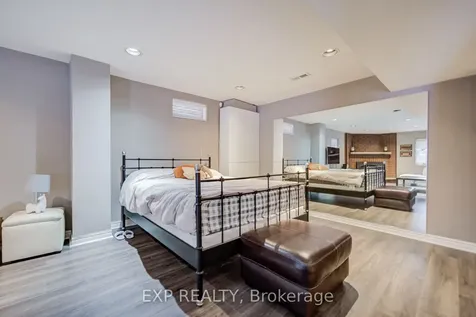 372 Greenock Drive Vaughan ON L6A 1M5