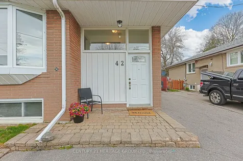 42 Lindsay Avenue Newmarket ON L3Y 4N6