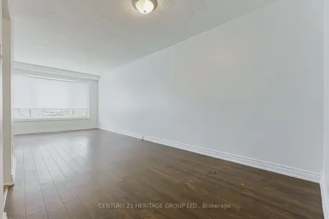 42 Lindsay Avenue Newmarket ON L3Y 4N6