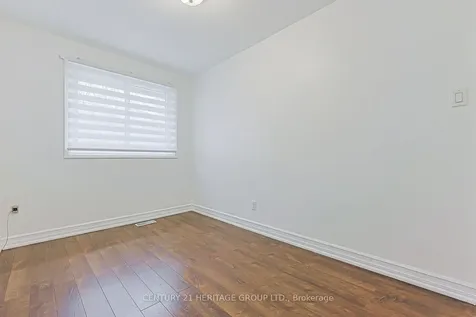 42 Lindsay Avenue Newmarket ON L3Y 4N6