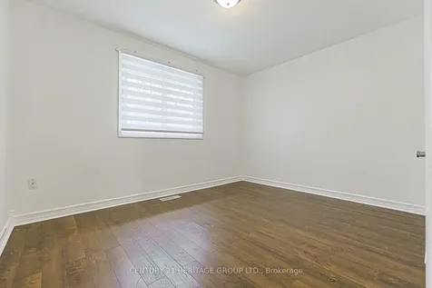 42 Lindsay Avenue Newmarket ON L3Y 4N6