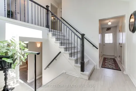 331 Primrose Lane Newmarket ON L3Y 5Z3