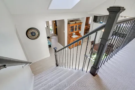 331 Primrose Lane Newmarket ON L3Y 5Z3