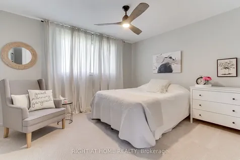 331 Primrose Lane Newmarket ON L3Y 5Z3