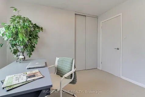 331 Primrose Lane Newmarket ON L3Y 5Z3