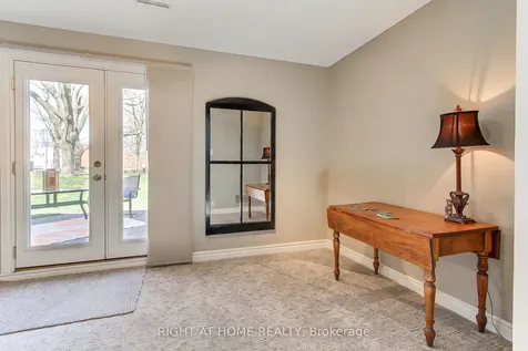 331 Primrose Lane Newmarket ON L3Y 5Z3