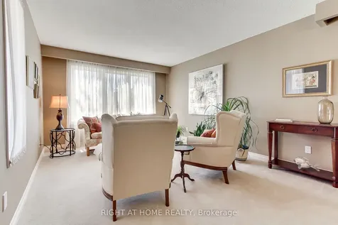 331 Primrose Lane Newmarket ON L3Y 5Z3