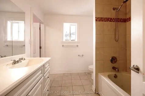 1215 Lowrie Street Innisfil ON L9S 0E5