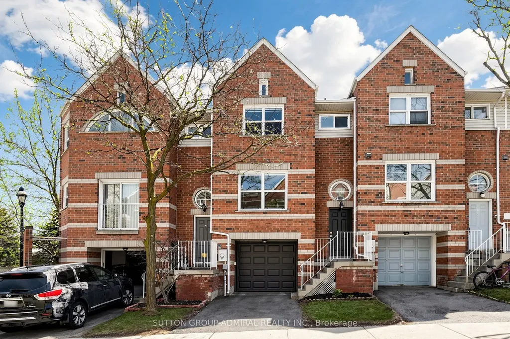 52 Brandy Lane Way Newmarket ON L3Y 8P7