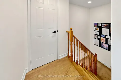 52 Brandy Lane Way Newmarket ON L3Y 8P7