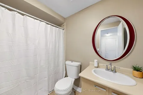 52 Brandy Lane Way Newmarket ON L3Y 8P7