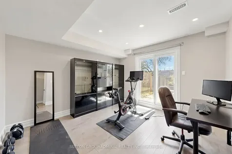 52 Brandy Lane Way Newmarket ON L3Y 8P7