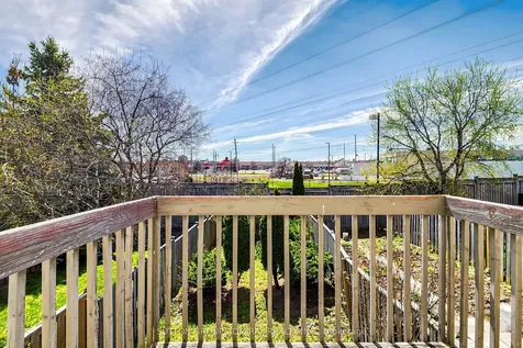 52 Brandy Lane Way Newmarket ON L3Y 8P7
