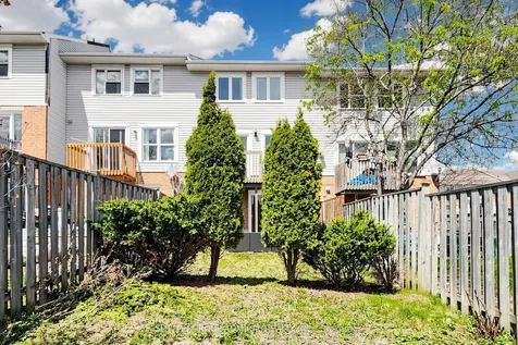 52 Brandy Lane Way Newmarket ON L3Y 8P7
