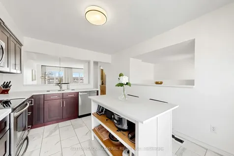 52 Brandy Lane Way Newmarket ON L3Y 8P7