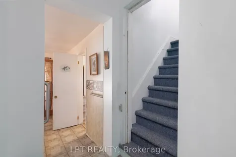 6823 Main Street Whitchurch-stouffville ON L4A 7G4
