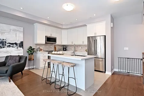 39 Blackpool Lane East Gwillimbury ON L9N 0R7