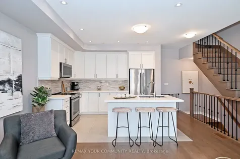 39 Blackpool Lane East Gwillimbury ON L9N 0R7