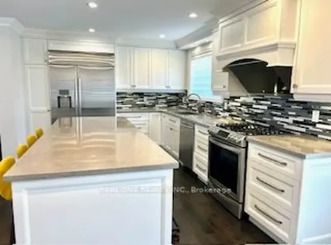 54 Leisure Lane Richmond Hill ON L4C 4X1