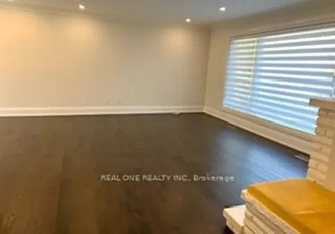 54 Leisure Lane Richmond Hill ON L4C 4X1