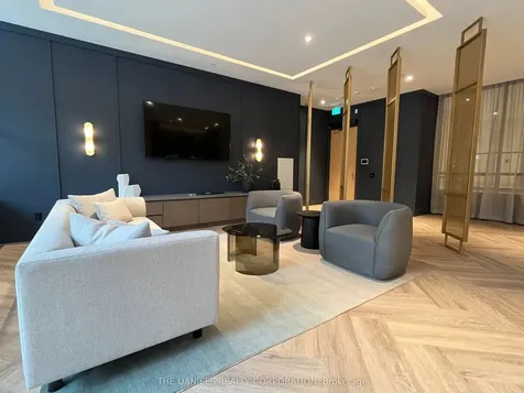 8 Beverley Glen Boulevard Vaughan ON L4J 0L5
