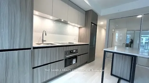 8 Beverley Glen Boulevard Vaughan ON L4J 0L5
