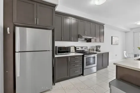 62 Fortis Crescent Bradford West Gwillimbury ON L3Z 0W2