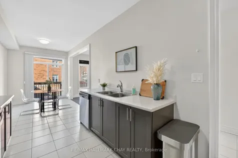 62 Fortis Crescent Bradford West Gwillimbury ON L3Z 0W2