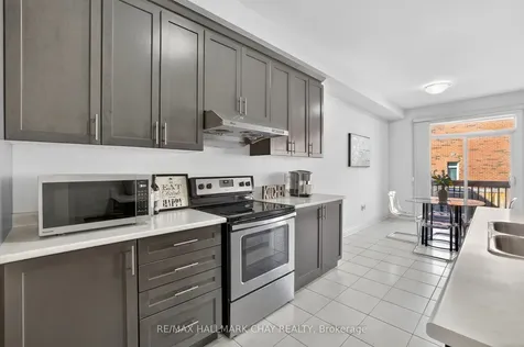 62 Fortis Crescent Bradford West Gwillimbury ON L3Z 0W2
