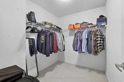 62 Fortis Crescent Bradford West Gwillimbury ON L3Z 0W2