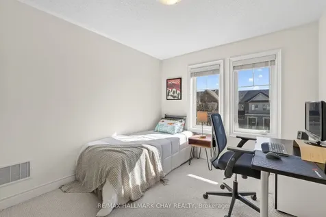 62 Fortis Crescent Bradford West Gwillimbury ON L3Z 0W2