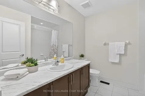 62 Fortis Crescent Bradford West Gwillimbury ON L3Z 0W2