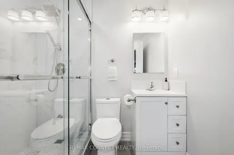 11121 Yonge Street Richmond Hill ON L4C 0S7